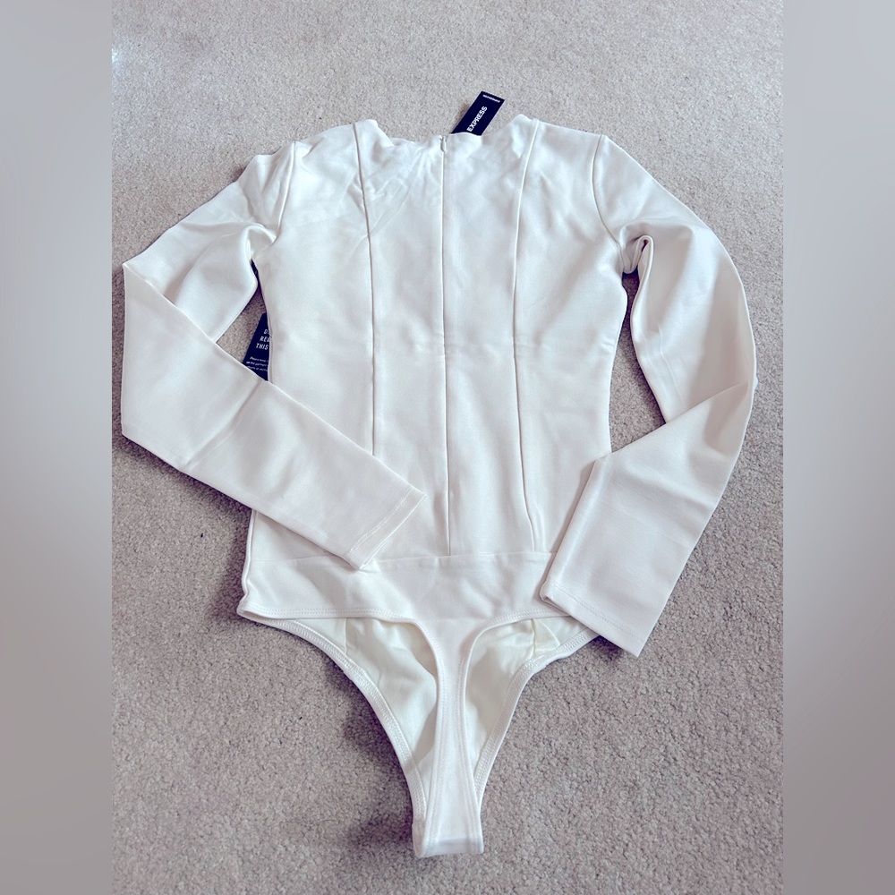 NWT Express Fitted V-Wire Long-sleeve Bodysuit